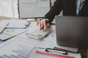 Finanzberater bei der Kalkulation